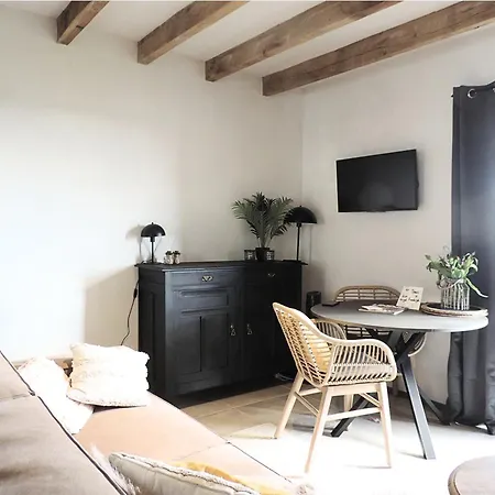 Feriehus Medieval Charm Meets Valley Views In Aveyron *