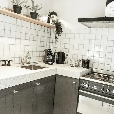 Medieval Charm Meets Valley Views In Aveyron * Mur-de-Barrez